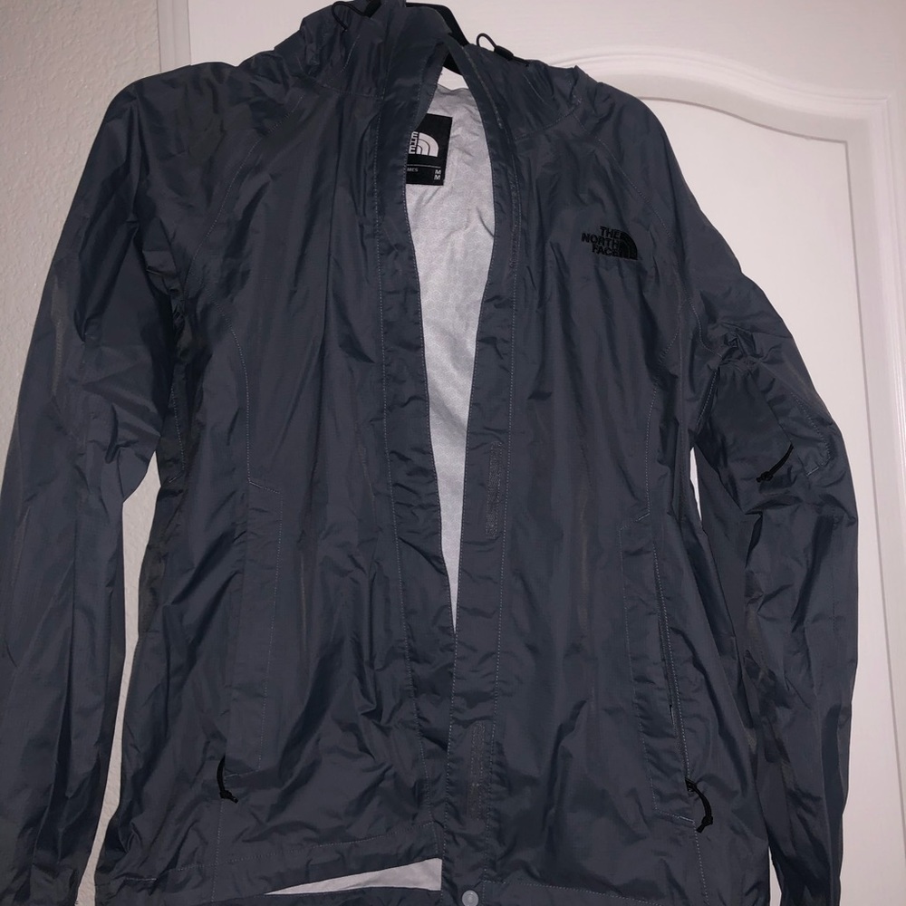 NORTHFACE RAIN SHELL